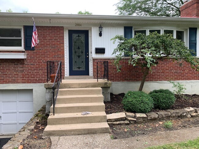 Foto del edificio - 2884 Pineridge Ave
