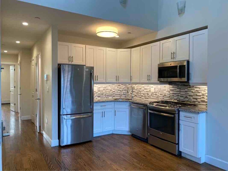 Foto principal - 456 E 29th St