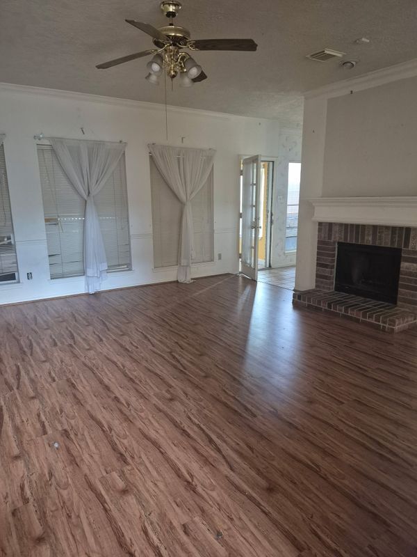 Building Photo - 6726 Trimstone Dr