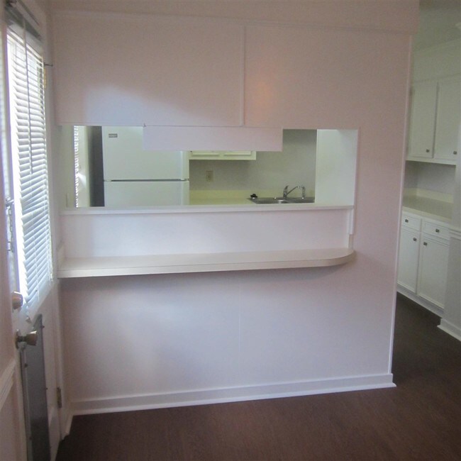 Foto del edificio - 331 Peach Orchard Dr