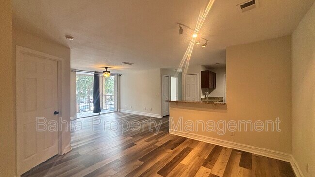 Building Photo - 7524 Seurat St