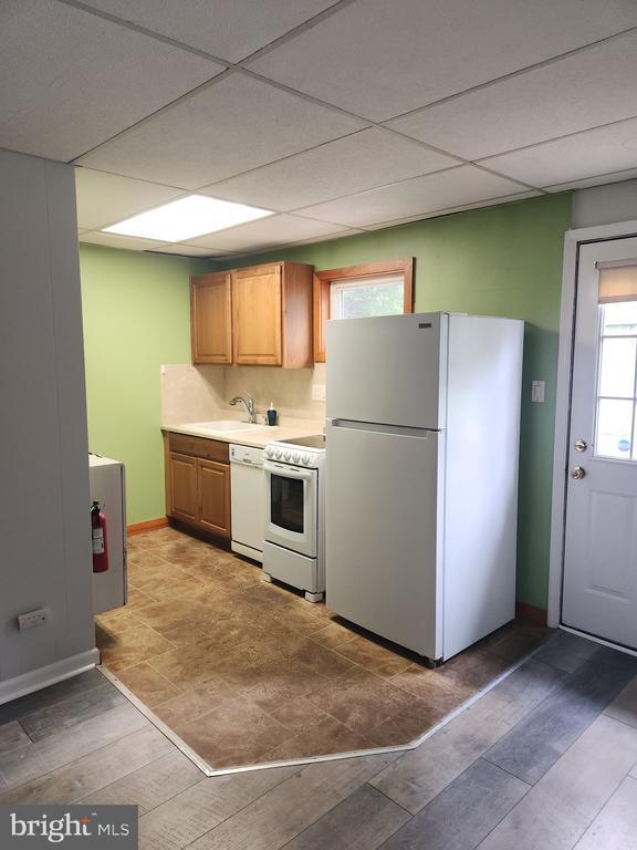 Building Photo - 43 E Wheat Rd