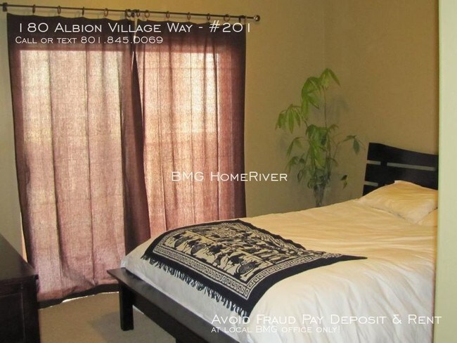 Foto del edificio - 180 Albion Village Way