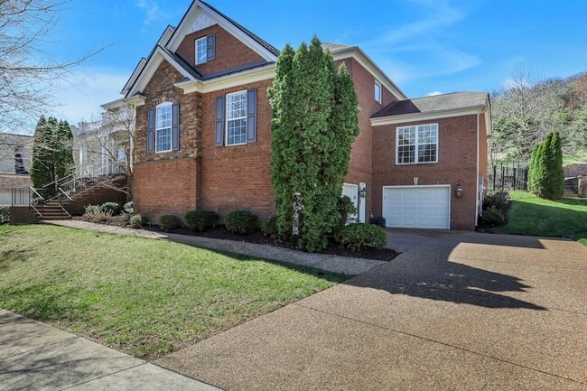 Building Photo - 3005 Coral Bell Ln