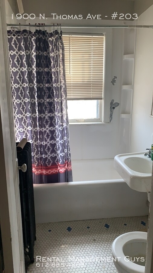 Foto del edificio - Huge 1 Bedroom Apartment in North Minneapo...
