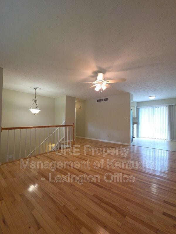 Building Photo - 3432 Warwick Ct