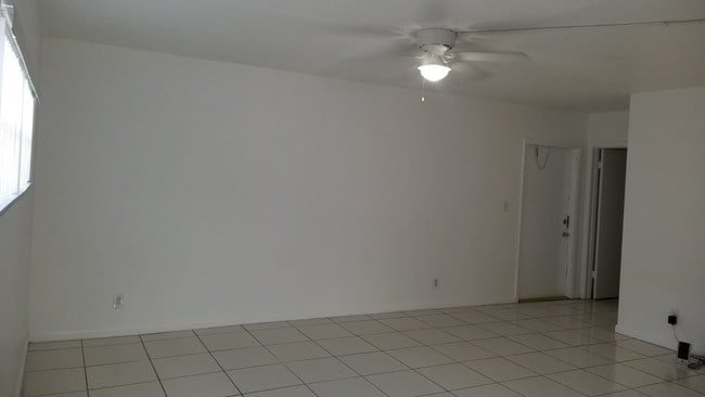 Building Photo - 6033 SW 35th St