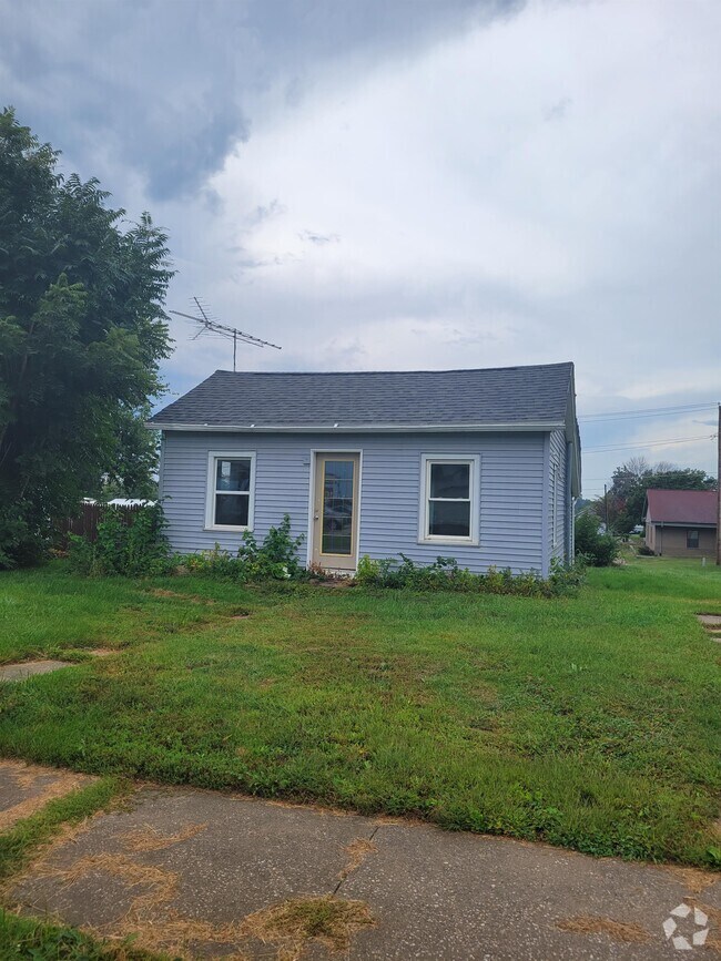 Apartments for rent near Belle Plaine Junior/Senior High School Belle