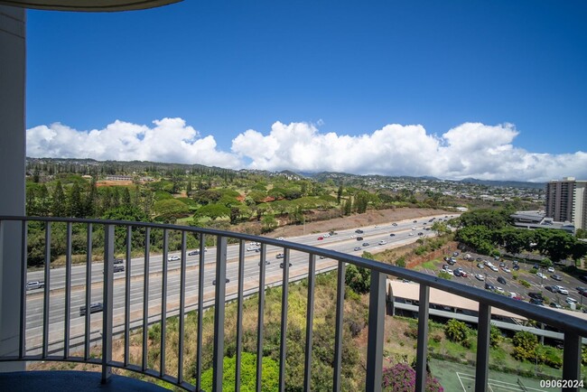 Building Photo - 1 Bed 1 Bath in Pearl Ridge Gardens and Tower