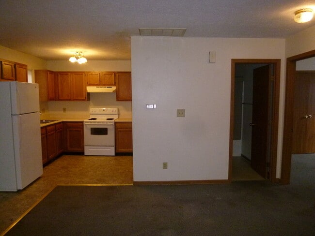 Building Photo - 2 Bedroom Duplex on North Side