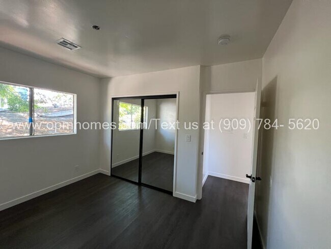 Building Photo - 1415 Seward St