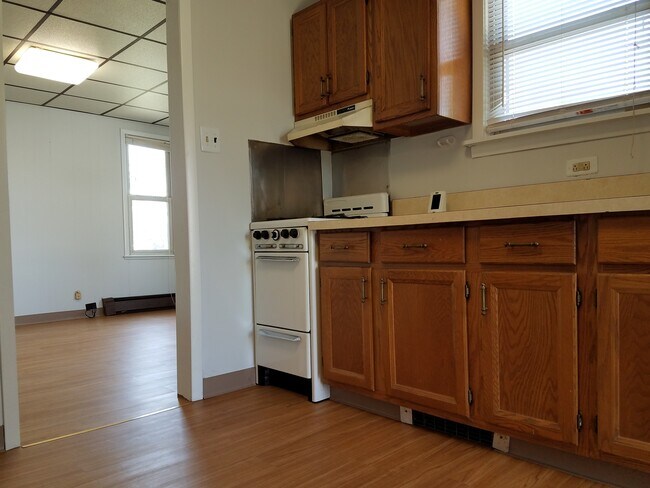 Kitchen 1 - 138 Hamilton Blvd