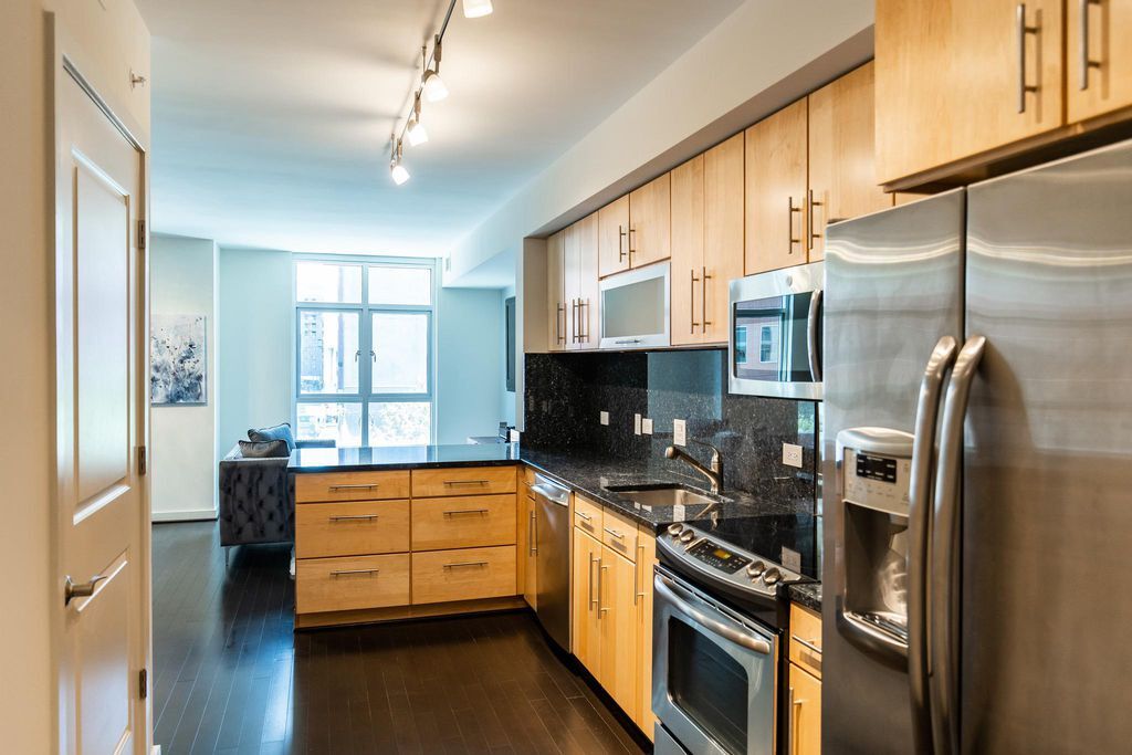 Kitchen - 1025 1st St SE