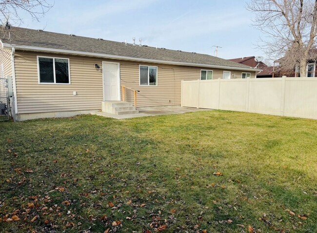 Foto del edificio - 523 Yellowstone Ave