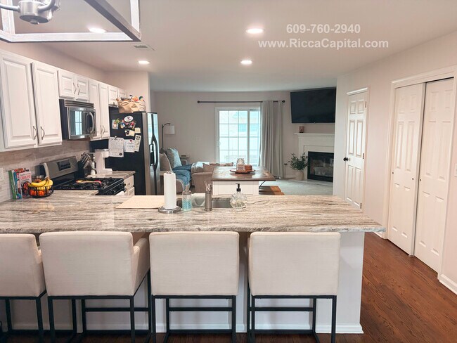 Foto del edificio - 145 Yorktown Blvd