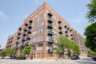 Building Photo - 1500 W Monroe St