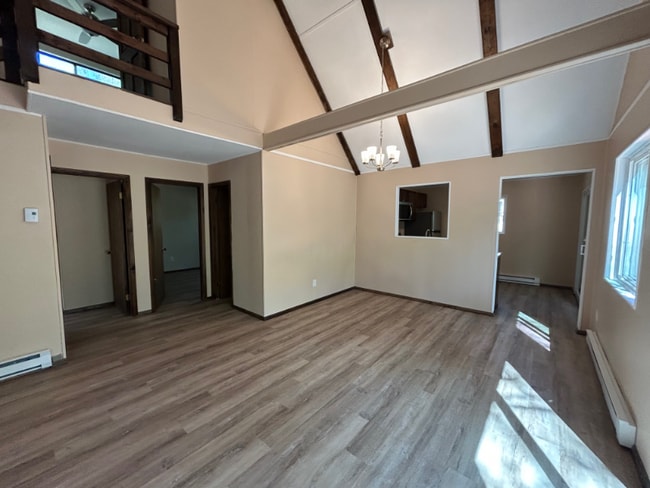 Building Photo - 224 Maple Ridge Dr