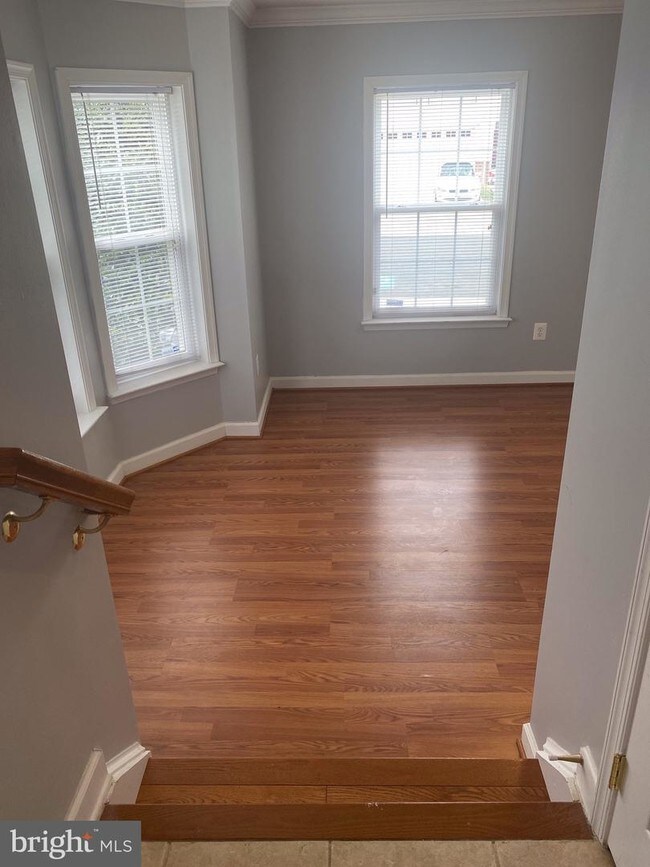 Building Photo - 5521 Hartfield Ave
