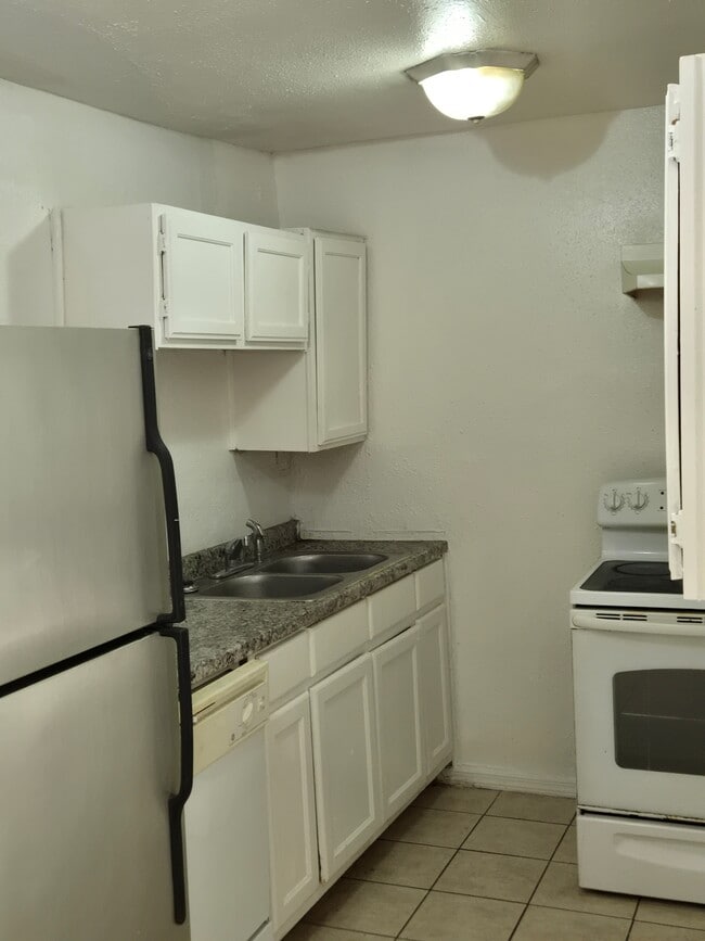 Building Photo - 3416 Wendelkin St