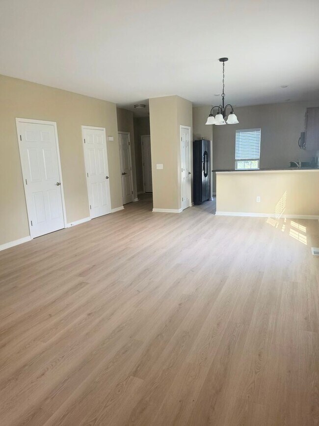 Foto del edificio - 1691 Maple Rd