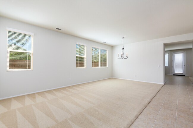 Building Photo - 3217 Albret St