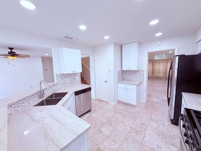 Foto del edificio - 13407 Carruth Ln