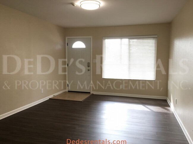 Foto del edificio - 1083 Tijuana Ct