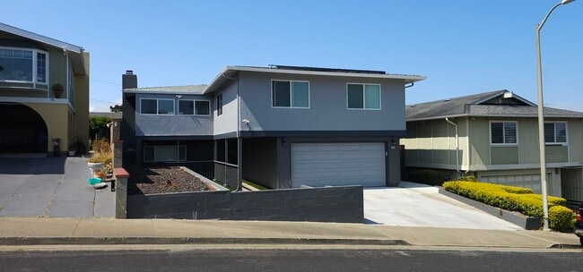 Building Photo - 2480 Ardee Ln