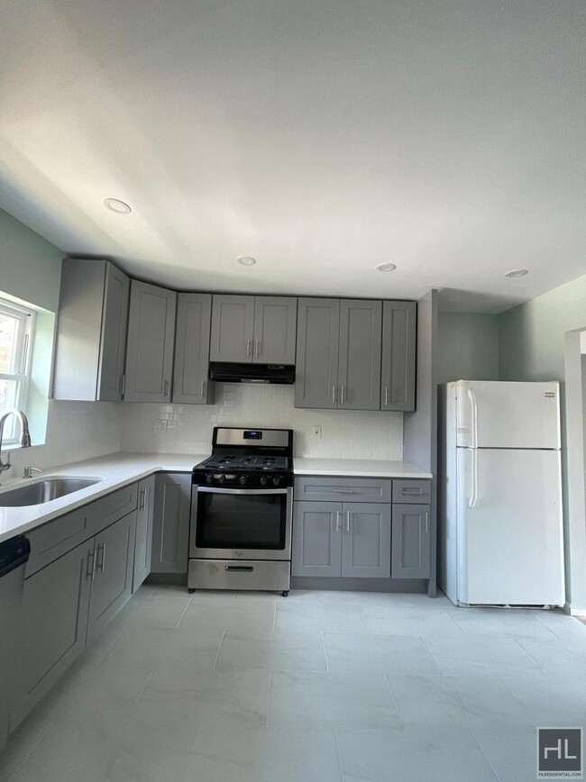 Building Photo - Amazing 3 bed 2 bath BRIARWOOD!!!