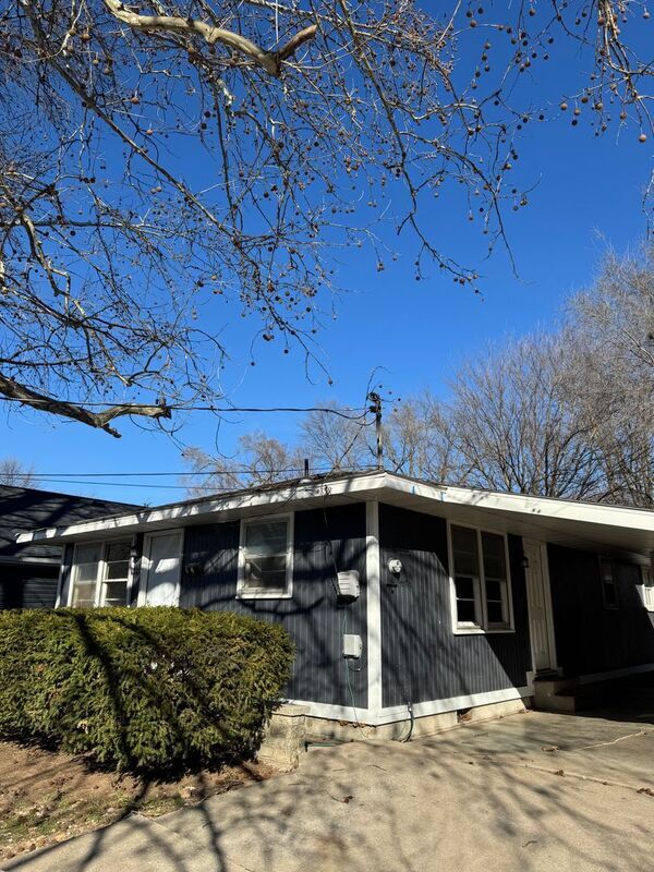 Building Photo - 2112 N Marion Ave