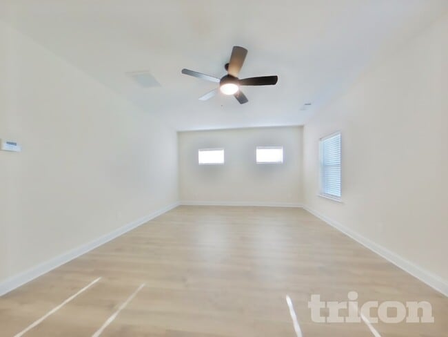 Building Photo - 615 Cantrell Dr