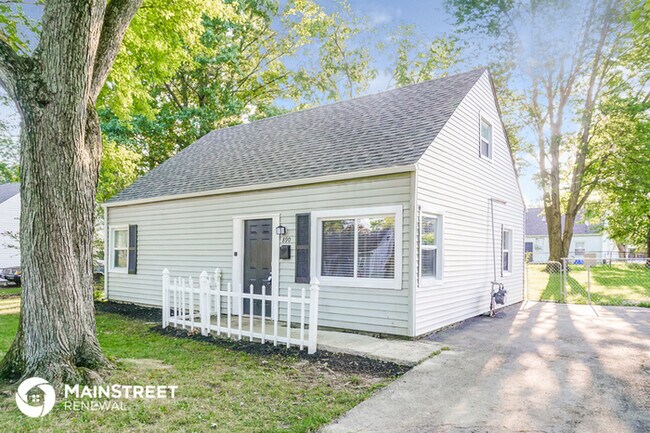 Foto del edificio - 890 Bucknell Rd