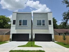 Building Photo - 7012 St Augustine St