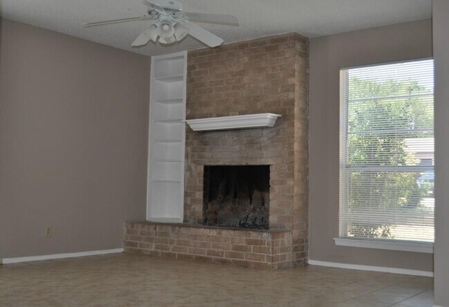 Foto del edificio - 1214 Austin Highlands Blvd