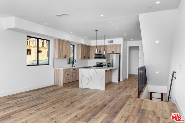 Building Photo - 5309 Ben Ave