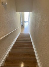 Building Photo - 136 SW Peacock Blvd