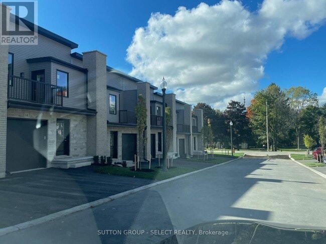Building Photo - 261 Pittock Park Rd