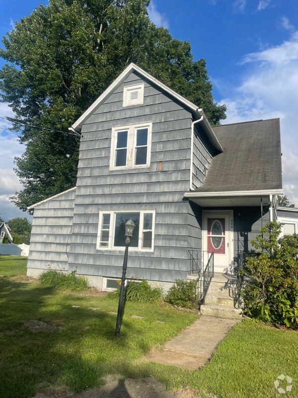 Building Photo - 204 Avenue M