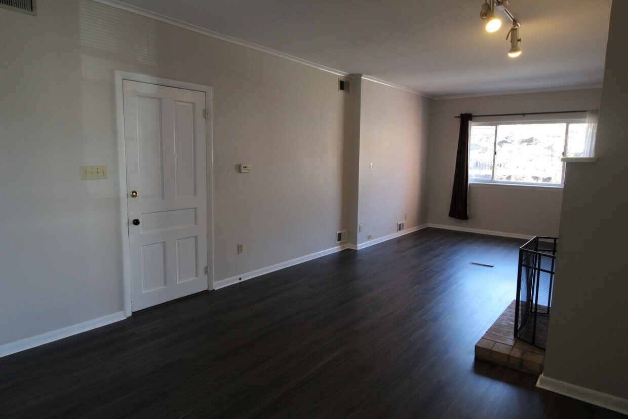 Photo - 707 Bellefonte St