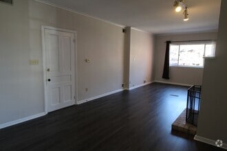 Building Photo - 707 Bellefonte St