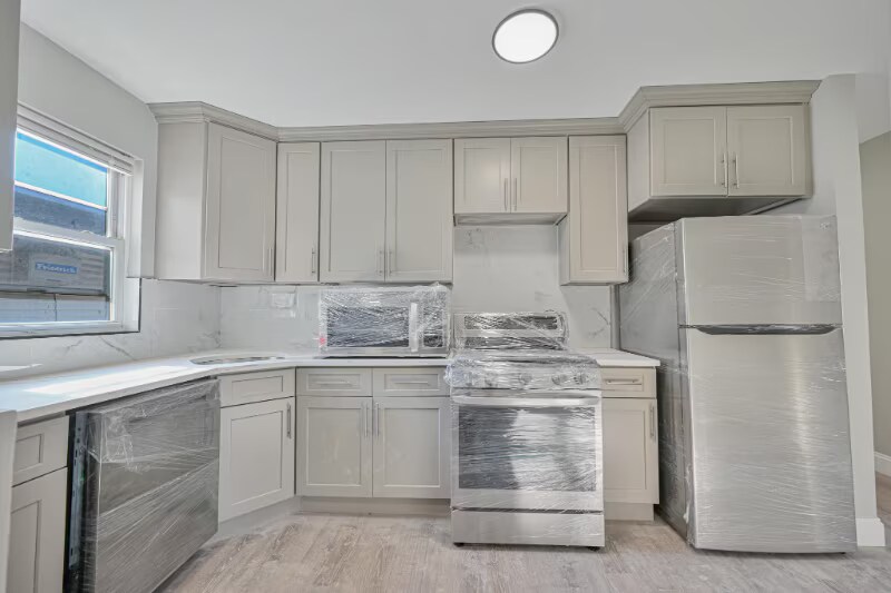 Foto del edificio - 13722 Bedell St