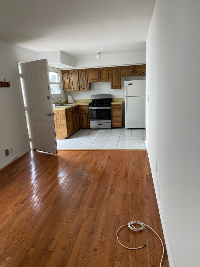 Foto del edificio - 346 Klondike Ave