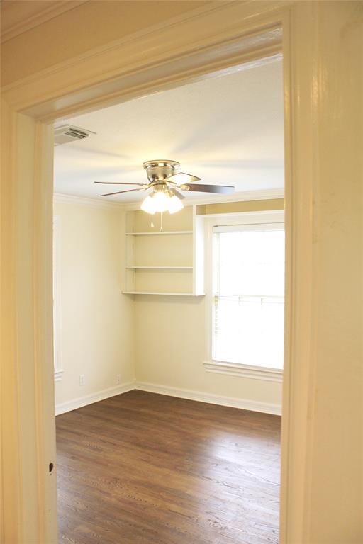 Building Photo - 10604 Park Ln
