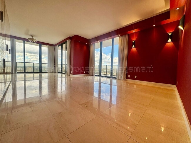 Foto del edificio - 19667 Turnberry Way