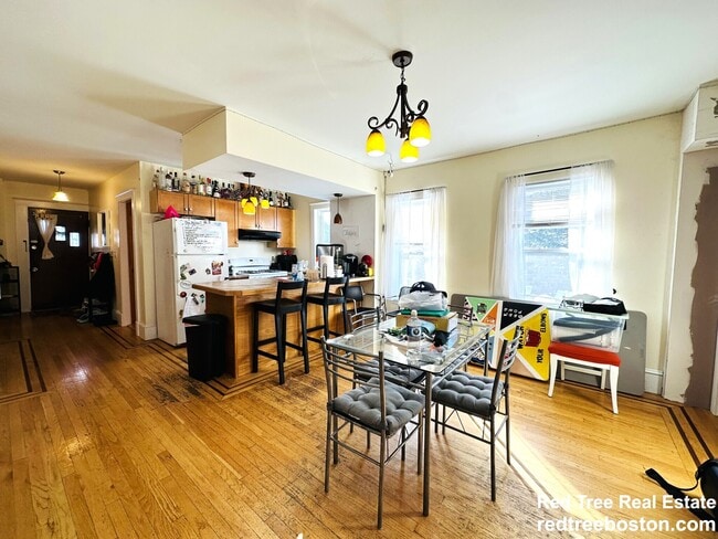 Photo - 28R Cherry St Apartment