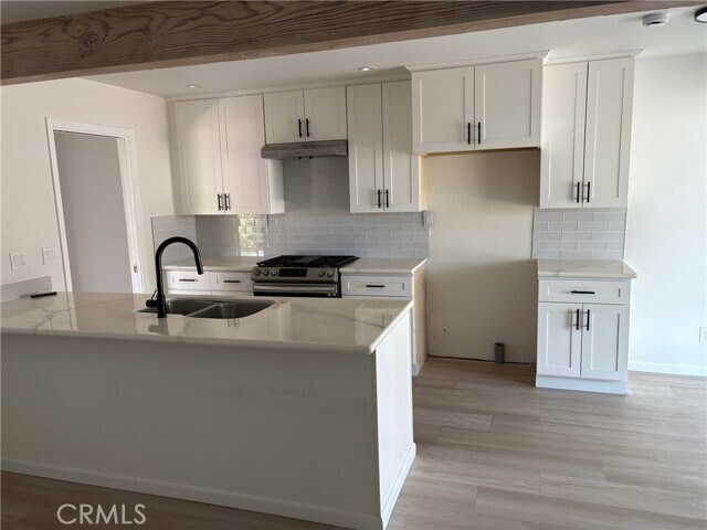 Foto del edificio - 327 Naomi St