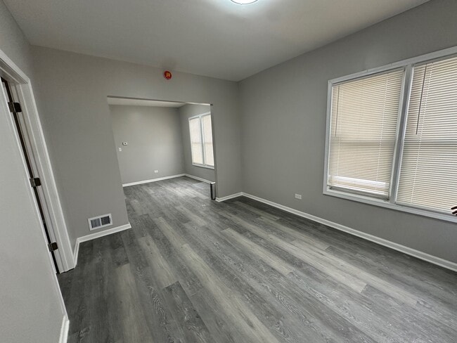 Sala de estar - 10741 S Glenroy Ave