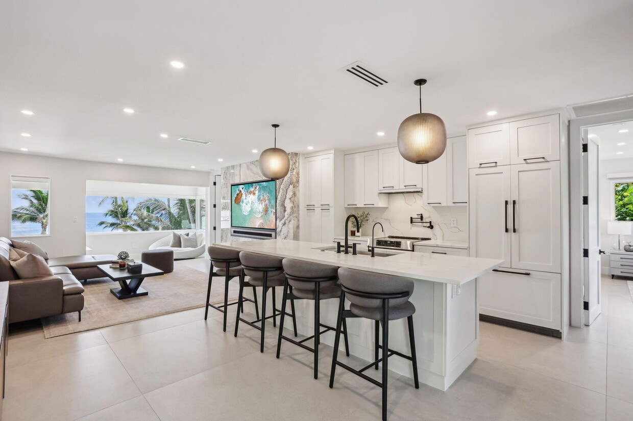 Primary Photo - 3401 S Ocean Blvd