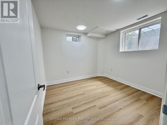 Building Photo - 62 Phoenix Blvd