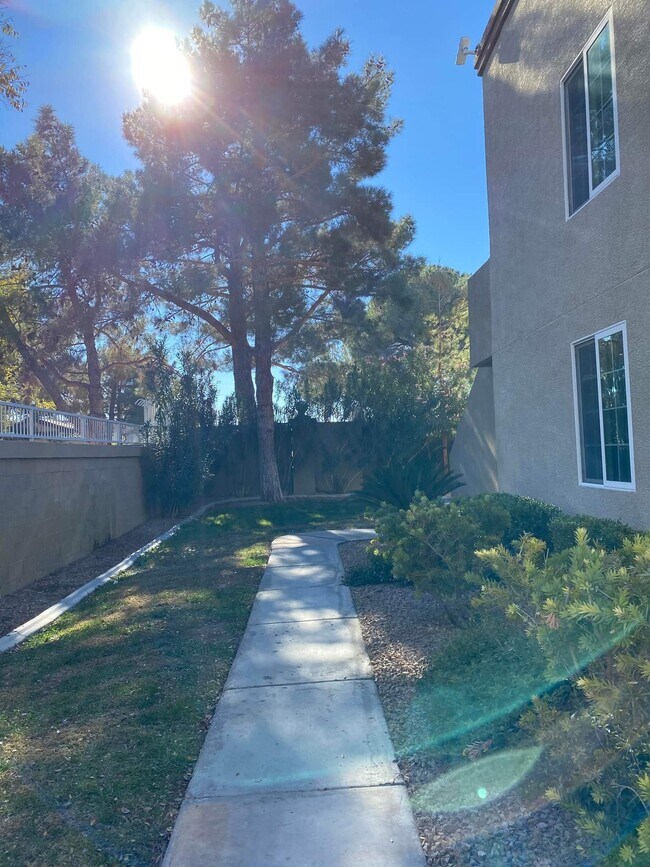 Foto del edificio - 3145 E Flamingo Rd